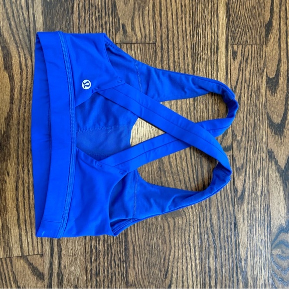 Lululemon Run: Stuff Your Bra sports bra - Picture 4 of 7